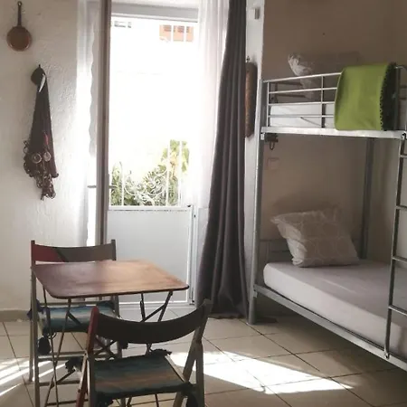 Hostel L'entre Girls Cassis